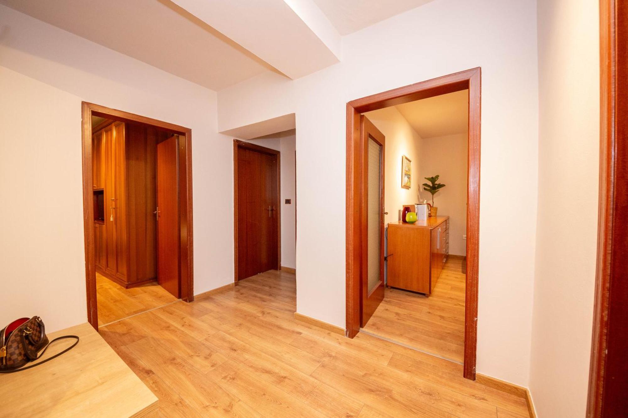 Blloku Unique Apartments 3 Тирана Экстерьер фото