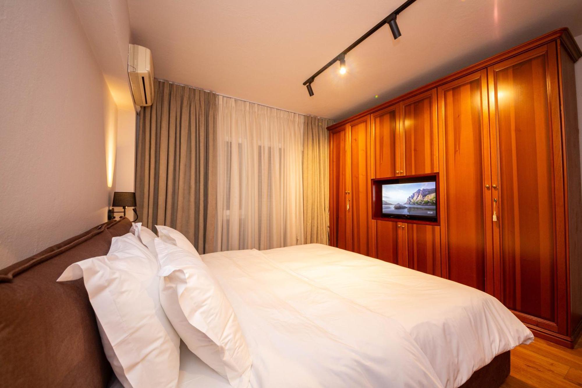 Blloku Unique Apartments 3 Тирана Экстерьер фото