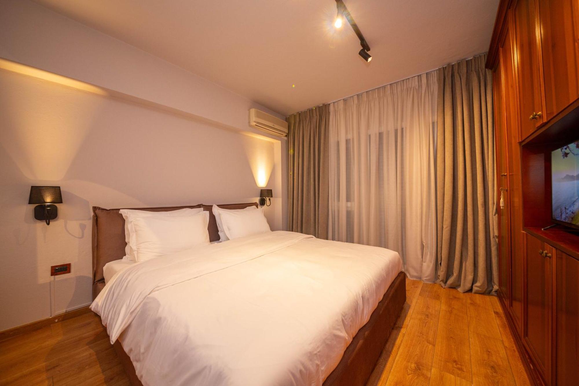Blloku Unique Apartments 3 Тирана Экстерьер фото